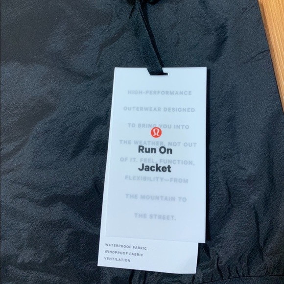 Lululemon Black Run On Waterproof Jacket - Picture 7 of 11